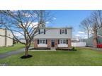 486 Kalmia St, Warminster, PA 18974