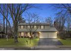 5041 Dequincey Dr, Fairfax, VA 22032