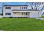 10 Hornblende Ln, Willingboro, NJ 08046