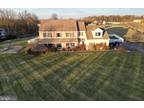 3601 Mantha Dr, Fountainville, PA 18923
