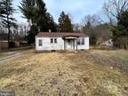 3715 Pleasant Valley Rd, York, PA 17406