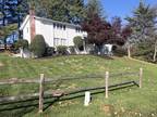 42 Thornwood Dr, Poughkeepsie, NY 12603