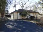 15 Stetson Rd, Ringwood, NJ 07456