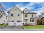 21 Barclay Ct, Middlesex, NJ 08846