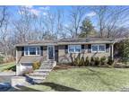 50 Sioux Ave, Oakland, NJ 07436