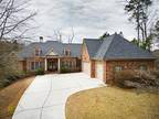 300 Knoll Woods Dr, Roswell, GA 30075