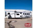 2023 Merhow Trailers 4 Horse 16' SW Living Quarters with Slide Out 4 horses