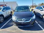 2012 Volkswagen Routan SE