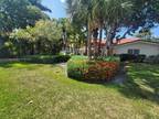 1015 Southlake Dr S, Hollywood, FL 33019