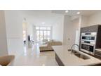 7825 107th Ave NW #821, Doral, FL 33178