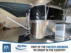 2023 Airstream International 28RB Twin 28ft
