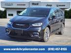 2023 Chrysler Pacifica Plug-In Hybrid Touring L