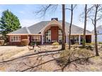 4522 Warwick Glen Pl, Flowery Branch, GA 30542