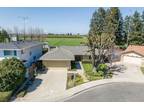 2913 e domecq dr Denair, CA