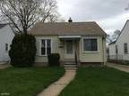 18827 Woodcrest St Harper Woods, MI