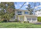 5 Greenwich Cove Dr, Old Greenwich, CT 06870