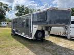 2001 Sundowner Trailers 3 horse w/10' living quarters Horse Trailer