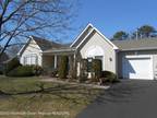 10 Sunnybrook Ln, Lakewood, NJ 08701