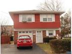 46 S Summit St, Bergenfield, NJ 07621