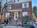 8 4th St #B, New Brunswick, NJ 08901