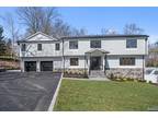 12 Janice Ct, Mahwah, NJ 07430