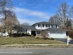 12 Ray Dwier Dr, Hamilton Square, NJ 08690