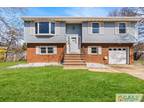 102 Okeefe Ln, South Plainfield, NJ 07080