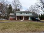 338 Queens Ct, Ridgewood, NJ 07450