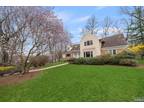 16 Patricia Ct, Ridgewood, NJ 07450