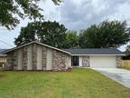 36 Lakeview Dr Mary Esther, FL