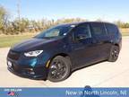 2023 Chrysler Pacifica Hybrid Blue