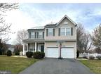 5 Hester Ct, Pennington, NJ 08534