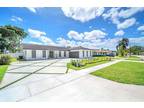 4860 37th St N, Hollywood, FL 33021