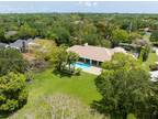 10300 60th Ave SW, Pinecrest, FL 33156