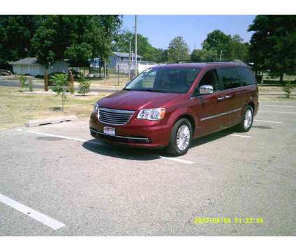 2016 Chrysler Town &amp; Country for sale is a Red 2016 Chrysler town &amp; country Car for Sale in Chillicothe IL