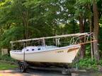 MacGregor 23 Venture Sailboat - $3,000 (Potsdam)
