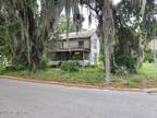 Home For Sale In Crescent City, Florida