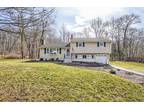 33 Deepwood Dr, Madison, CT 06443