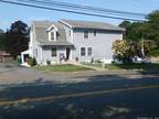164 Clark Ln, Waterford, CT 06385