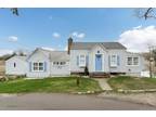 7 Meadow Ln, Madison, CT 06443