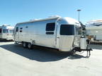 2023 Airstream Flying Cloud 27FB 27ft