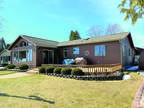 Hubbard Lake, 2,100 SF w/ 3 bed & 2 bath & attached garage &