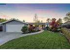 21 Hammond Pl, Moraga, CA 94556