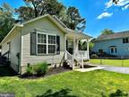 17894 Duvall Dr, Cobb Island, MD 20625