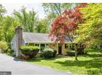 2821 Greenway Dr, Ellicott City, MD 21042