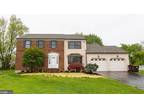 18 Spring House Ln, Norristown, PA 19403