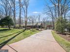 107 Goodloe Dr, Fredericksburg, VA 22401