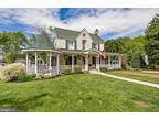 2120 Rockhaven Ave, Catonsville, MD 21228