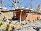 923 Oak St, Akron, PA 17501