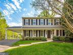 9 Atwell Ct, Potomac, MD 20854